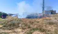 Adıyaman'da hafriyat kamyonu tellere takıldı, yangına neden oldu