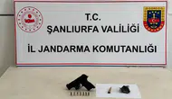 Şanlıurfa’da 2 şüphelinin üzerinden uyuşturucu ve silah çıktı