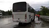 Eyüpsultan Hasdal Yolu'nda servis aracı kaza yaptı : 3 kişi yaralandı