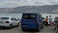 Hazar Gölü'nde kayık su aldı : 8 kişi tahliye edildi