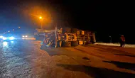 Antalya'da beton mikseri devrildi : Sürücü yaralandı