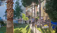 İzmir'de iskele devrildi : Kardeş olan 3 işçi yaralandı