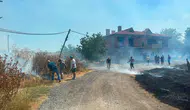 Kırklareli Lüleburgaz'da otluk alan ve anız yangını kontrol altına alındı
