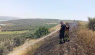 Hatay'da anız yangını itfaiye tarafından söndürüldü