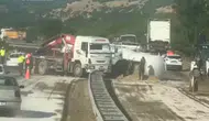 Malatya - Adıyaman yolunda yakıt tankeri devrildi