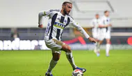 Cenk Tosun'un yeni adresi 1. Lig : Resmi anlaşma sağlandı