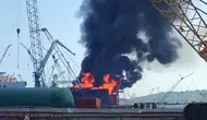 İzmir Aliağa'da yakıt tankerinde yangın