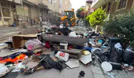Avcılar'da ev sahibi cezaevindeki kiracısının eşyalarını sokağa attı : 7 aydır kira ödenmiyordu