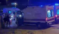 Gaziantep'te yol çalışması çukuruna düşen otomobil ters döndü : 3 yaralı