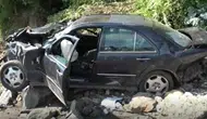 Ordu'da otomobil 30 metreden deniz kıyısına uçtu