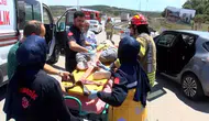 Pendik’te kavşakta kaza : 1’i çocuk 2 kişi yaralandı