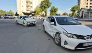 Adıyaman'da otomobiller çarpıştı : 1'i ağır 3 yaralı