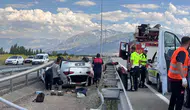Erzincan'da otomobil ters takla attı : Sürücü yara almadı