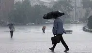Kırklareli ve Edirne'de şiddetli sağanak yağış : Yolları su bastı, trafik aksadı