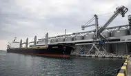 Rusya, Yujnıy Limanı'nı yeniden hedef aldı : Ukrayna'ya ait yakıt tankları vuruldu