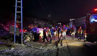 Mardin’de kamyon ile otomobil çarpıştı : 1'i çocuk 2 kişi hayatını kaybetti