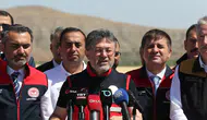 Bakan Yumaklı, Kırıkkale'de arpa hasadında