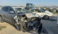 Afyonkarahisar'da iki otomobil çarpıştı : 1 ölü, 7 yaralı