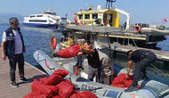 İzmir'de yasa dışı kara midye operasyonu : 560 kilogram ele geçirildi