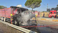 Balıkesir Gönen'de seyir halindeki kamyon alev topuna döndü
