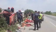 Adana Ceyhan'da yangına giden itfaiye aracı devrildi : 3 personel yaralandı