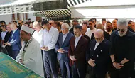Birol Güven'in annesi Aynur Güven 93 yaşında hayatını kaybetti mi?