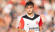 Galatasaray'dan Can Uzun için tarihi teklif ! Frankfurt'un istediği rakam ortaya çıktı
