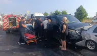 Manavgat'ta 6 aracın karıştığı zincirleme kaza : 6'sı turist 17 kişi yaralandı