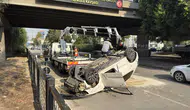 Adana Yüreğir'de köprüden düşen otomobilin sürücüsü yaralandı