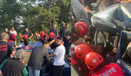 Zonguldak'ta işçi servisi ile otomobil çarpıştı : 1'i ağır 4 yaralı
