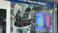 Başakşehir'de maskeli hırsızlar camını odunla kırdıkları dükkandan 400 bin liralık telefon çaldı