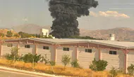 Elazığ'da fabrika yangını ! Yoğun duman gökyüzünü kapladı, ekipler sevk edildi
