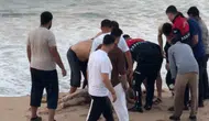 Karaburun'da kıyıda otururken dalganın denize sürüklediği adam hayatını kaybetti