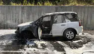 Sinop'ta seyir halindeki araç alev alev yandı