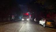 Avcılar'da garajda yangın : 2'si tır 5 araç kullanılmaz hale geldi