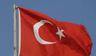 Burdur'da Türk bayrağına av tüfeğiyle ateş edildi ! Valilik harekete geçti