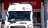 Afyonkarahisar'da otomobil refüje girdi : 2 kişi yaralandı