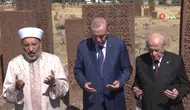 Cumhurbaşkanı Erdoğan ve Bahçeli Ahlat Selçuklu Kabristanı’nı ziyaret etti
