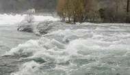 Meteoroloji 2 ilde sağanak yağış uyarısı verdi : Sel ve su baskını riski yüksek