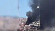Gaziosmanpaşa'da çatı katında yangın