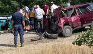 Afyonkarahisar'da 2 otomobil çarpıştı : 1 ölü, 5 yaralı