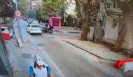 Kadıköy’de motosiklet ile otomobil çarpıştı : 2 kişi yaralandı