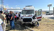 Çorum Sungurlu’da cip ile ambulans çarpıştı : 5 kişi yaralandı