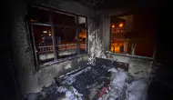 Hopa'da binada şüpheli yangın : Ev sahibi hastaneye kaldırıldı, 1 kişi gözaltında