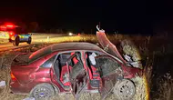Manisa Kula'da otomobil şarampole savruldu : 2'si ağır 3 yaralı