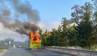 İzmit’te seyir halindeki halk otobüsü alev alev yandı