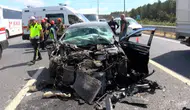 Trafik yavaşlayınca hızını alamadı ! Beykoz Kuzey Marmara'da otomobil kamyonete çarptı : 2 yaralı