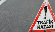 Hatay İskenderun'da 2 otomobil çarpıştı : 3 kişi yaralandı