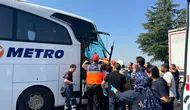Uşak'ta yolcu otobüsü kamyonu arkadan çarptı : Muavin hayatını kaybetti