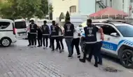 Konya'da kamyonetin camını kırarak içerdeki para ve altınları çalan 5 şüpheli tutuklandı
